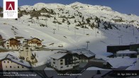 Archived image Webcam Hotel Arlberghaus at Zürs 17:00