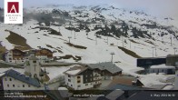Archiv Foto Webcam Hotel Arlberghaus in Zürs mit Blick auf den Weltcuphang 05:00
