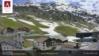 Archiv Foto Webcam Hotel Arlberghaus in Zürs mit Blick auf den Weltcuphang 11:00