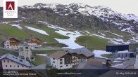 Archived image Webcam Hotel Arlberghaus at Zürs 00:00