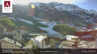 Archived image Webcam Hotel Arlberghaus at Zürs 02:00