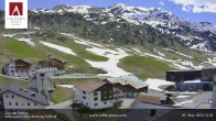 Archiv Foto Webcam Hotel Arlberghaus in Zürs mit Blick auf den Weltcuphang 11:00