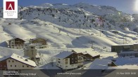 Archiv Foto Webcam Hotel Arlberghaus in Zürs mit Blick auf den Weltcuphang 09:00