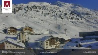 Archiv Foto Webcam Hotel Arlberghaus in Zürs mit Blick auf den Weltcuphang 13:00