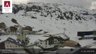 Archiv Foto Webcam Hotel Arlberghaus in Zürs mit Blick auf den Weltcuphang 07:00