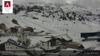 Archiv Foto Webcam Hotel Arlberghaus in Zürs mit Blick auf den Weltcuphang 09:00