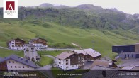 Archived image Webcam Hotel Arlberghaus at Zürs 05:00