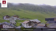 Archiv Foto Webcam Hotel Arlberghaus in Zürs mit Blick auf den Weltcuphang 05:00