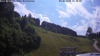 Archived image Webcam base station Ossi-Reichert-Bahn 13:00