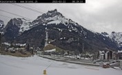 Archived image Webcam Base station of the Brunni cable car 07:00