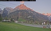 Archived image Webcam Base station of the Brunni cable car 19:00
