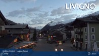 Archived image Webcam Livigno town center 02:00