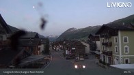 Archiv Foto Webcam Livigno Ortszentrum 04:00
