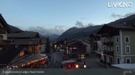 Archived image Webcam Livigno town center 02:00