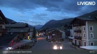Archived image Webcam Livigno town center 04:00