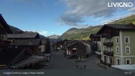 Archiv Foto Webcam Livigno Ortszentrum 06:00