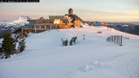 Archived image Webcam Mt Bachelor - View Three Sisters 07:00