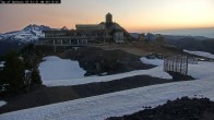 Archiv Foto Webcam Mt Bachelor: Three Sisters 05:00