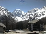 Archived image Webcam Hotels Marmottes, Arolla 11:00