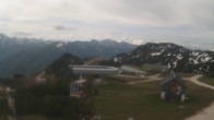 Archiv Foto Webcam Blick vom Feuerkogelhaus auf das Skigebiet 09:00