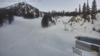 Archived image Webcam Mammoth Mountain - Canyon Lodge 06:00