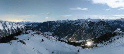 Archiv Foto Webcam Riesneralm: Panorama Skigebiet und Skihütte Hochsitz 01:00