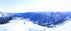 Archiv Foto Webcam Riesneralm: Panorama Skigebiet und Skihütte Hochsitz 06:00