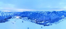 Archiv Foto Webcam Riesneralm: Panorama Skigebiet und Skihütte Hochsitz 05:00