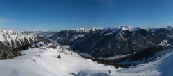 Archiv Foto Webcam Riesneralm: Panorama Skigebiet und Skihütte Hochsitz 09:00