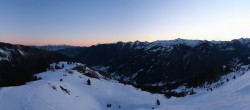 Archiv Foto Webcam Riesneralm: Panorama Skigebiet und Skihütte Hochsitz 06:00