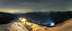 Archiv Foto Webcam Riesneralm: Panorama Skigebiet und Skihütte Hochsitz 19:00