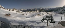 Archived image Webcam Les Arcs - top station chairlift Arcabulle 07:00