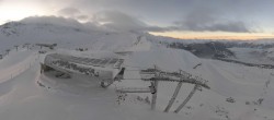 Archiv Foto Webcam Peisey Vallandry - Bergstation Sessellift Arpette 07:00