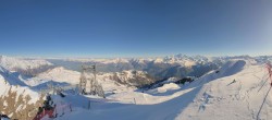 Archived image Webcam Peisey Vallandry - Top station cable car L`Aiguille Rouge 07:00