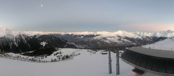 Archiv Foto Webcam Peisey Vallandry - Bergstation Sessellift Grizzly 07:00