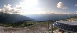 Archived image Webcam Peisey Vallandry - Top station of chairlift Grizzly 17:00