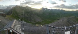 Archived image Webcam Orcieres 1850 - Top station chairlift Drouvet 06:00