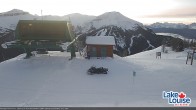 Archived image Webcam Chateau Lake Louise 07:00