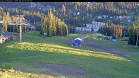 Archived image Webcam Silver Queen Slope and chair lift 04:00