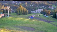 Archived image Webcam Silver Queen Slope and chair lift 04:00