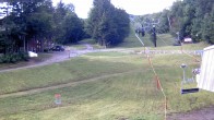Archived image Webcam Mont Sutton: base area 07:00