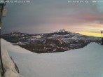 Archived image Webcam View at Mount Jefferson 07:00