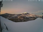 Archived image Webcam View at Mount Jefferson 17:00