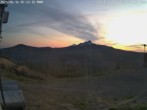 Archived image Webcam View at Mount Jefferson 05:00