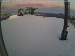 Archived image Webcam Green Chair Top Station, View NE 17:00