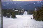 Archived image Webcam Timberline Lodge Ski Area - View Jeff Flood Express 06:00