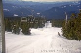 Archived image Webcam Timberline Lodge Ski Area - View Jeff Flood Express 08:00