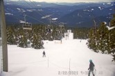 Archived image Webcam Timberline Lodge Ski Area - View Jeff Flood Express 08:00