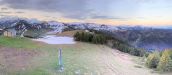 Archived image Webcam Notre Dame de Bellecombe - Top station chairlift Ban Rouge 05:00