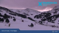 Archived image Webcam Grandvalira Ski Resort: Pi de Migdia 00:00